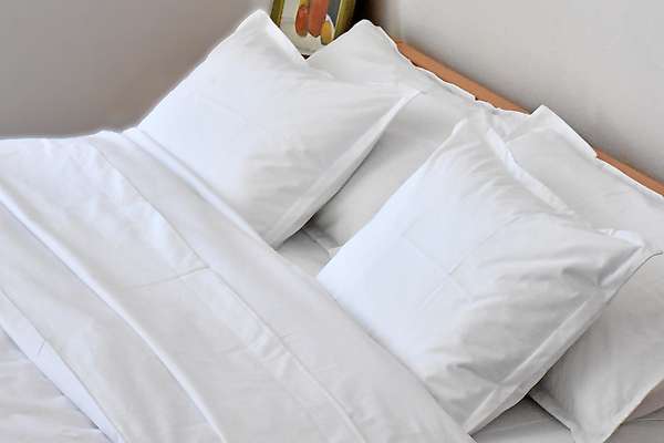 100% organic cotton bed linen in 94 threads/cm<sup>2</sup> percale from Revolana range 1/2